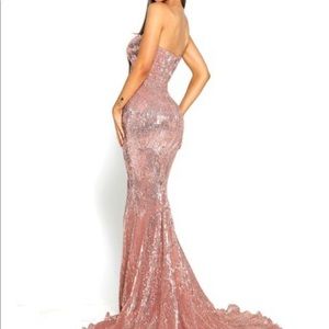 Portia & Scarlett strapless mermaid fitted gown